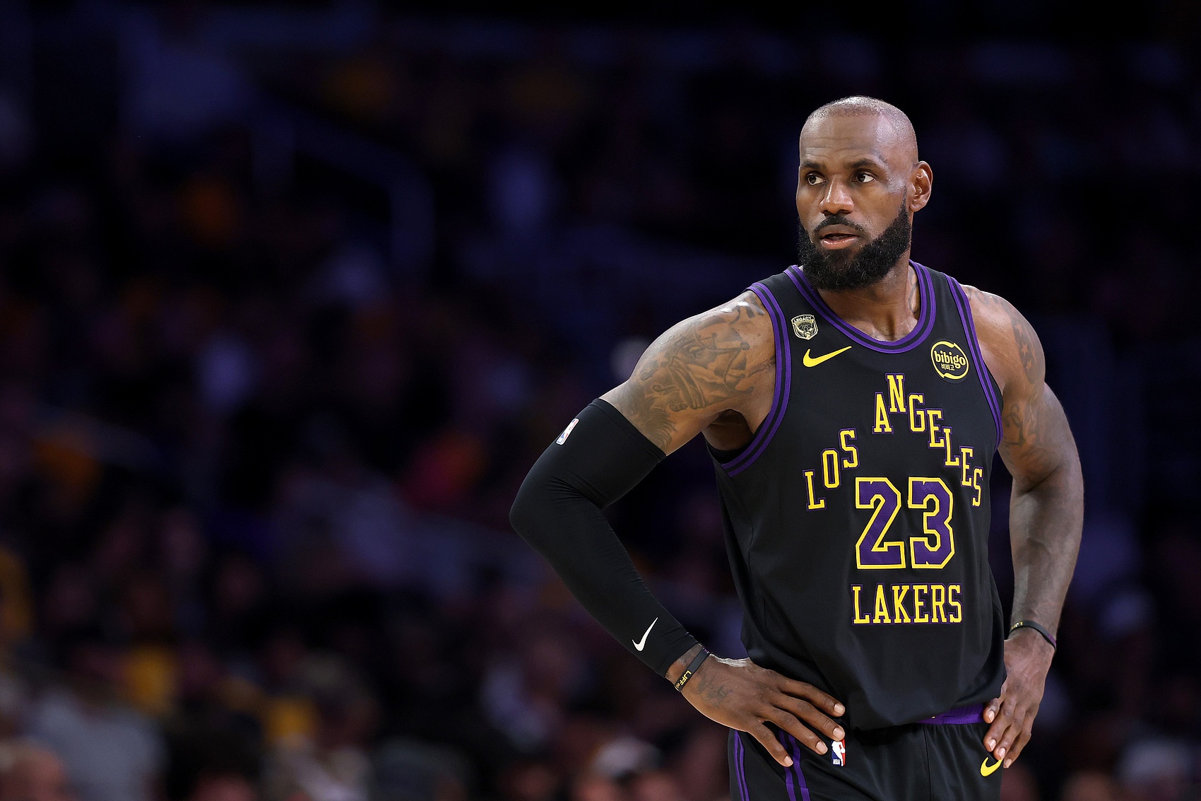 预测机构预测詹姆斯下家概率：湖人59% 骑士31% 勇士12.8%